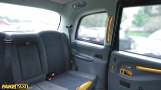 Fake Taxi - Rubi Rico a forró vérű latin kisasszony