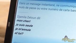 Izgató fiatal arab hölgyemény szopja a brét