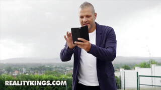 Reality Kings - Cherry Kiss hátsó bejárata rendesen megbaszva