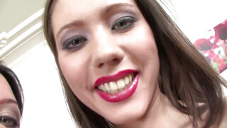 Legalporno - Alysa és Aspen análba tolva