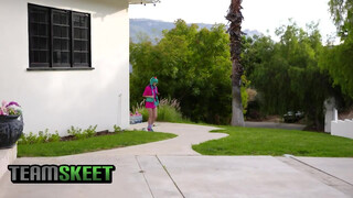 Jessie Saint a cosplayes tini kiscsaj - TeamSkeet