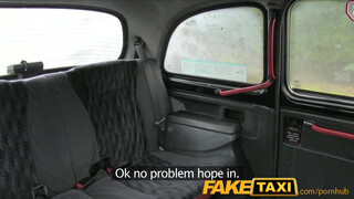 FakeTaxi - Csöcsös szöszi a sofőrrel kefél
