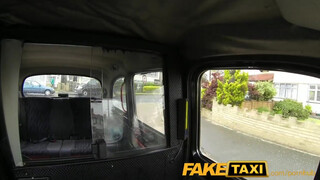 FakeTaxi - egy bombázó irodista nőci