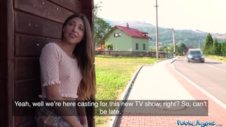 Public Agent - Talia Mint a buszmegállóban közösül