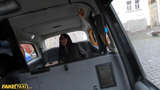 Fake Taxi - Mali Ubon a dögös latina spiné