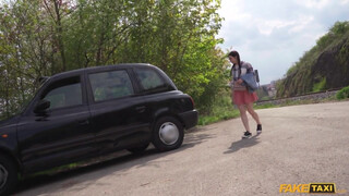 Fake Taxi - 18 éves bige lovagol a faszon
