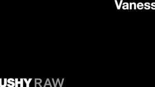 TUSHYRAW - Vanessa várja a popójába a pélót