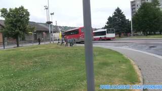 PublicAgent - Lulu Jung a hippi kisasszony