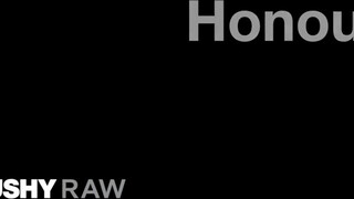 TUSHYRAW - Honour méretes popsijába betolják a dákót