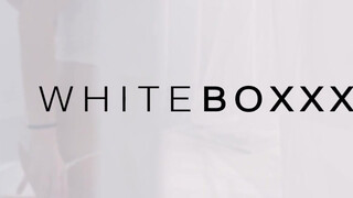 WHITEBOXXX - csodaszép, izgató kiscsaj az ágyban