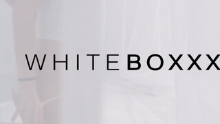 WhiteBoxxx - Fiatal kisasszonyt ketten dugnak meg