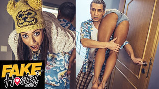 Fake Hostel Porn - Cassie Del Isla a izgató turista csajszi